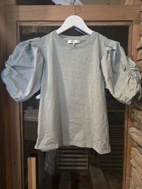Frame Denim Puff-Sleeve Tee in Light Sage